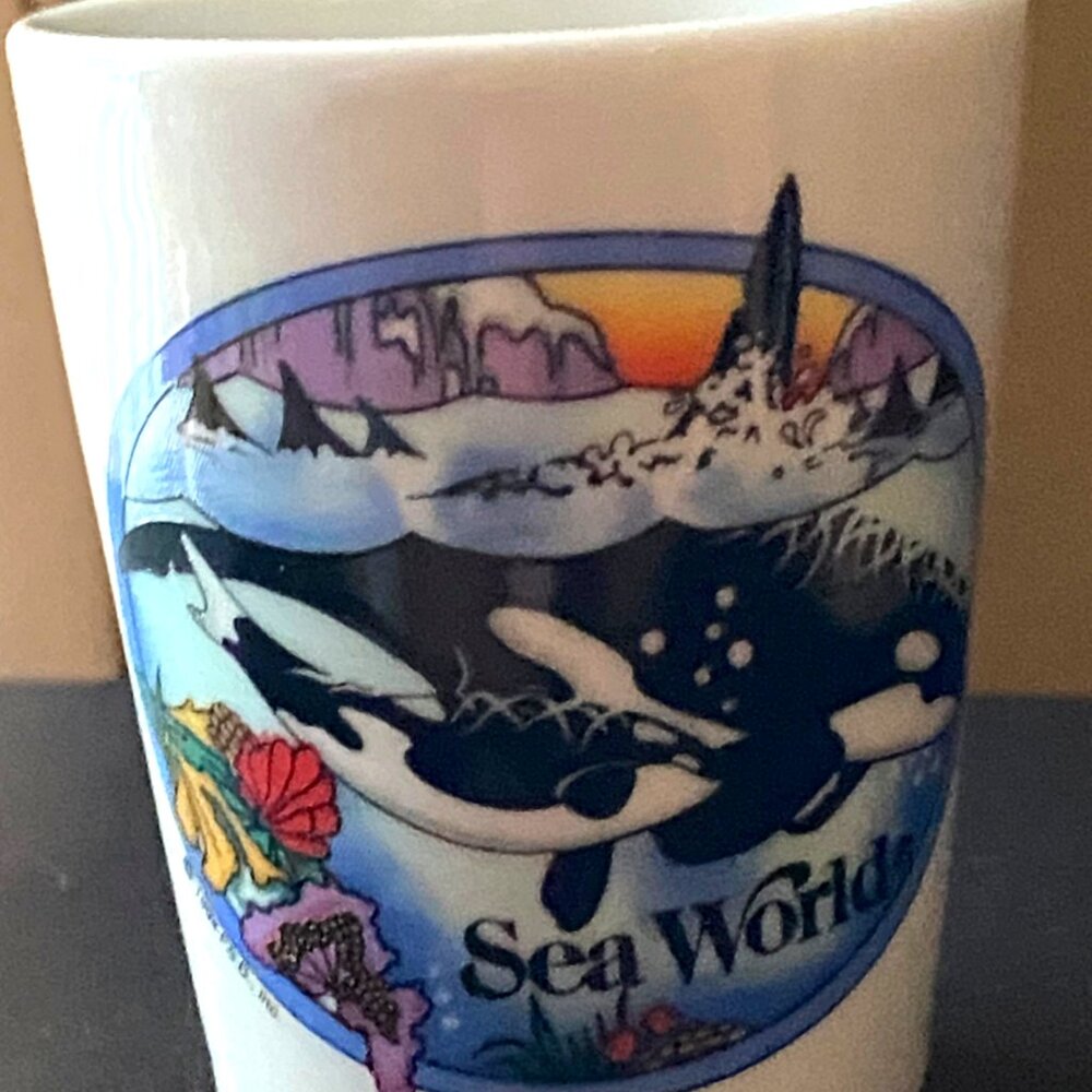 SeaWorld Vintage 1994 White Ceramic Shot Glass Orca Whales Souvenir Keepsake